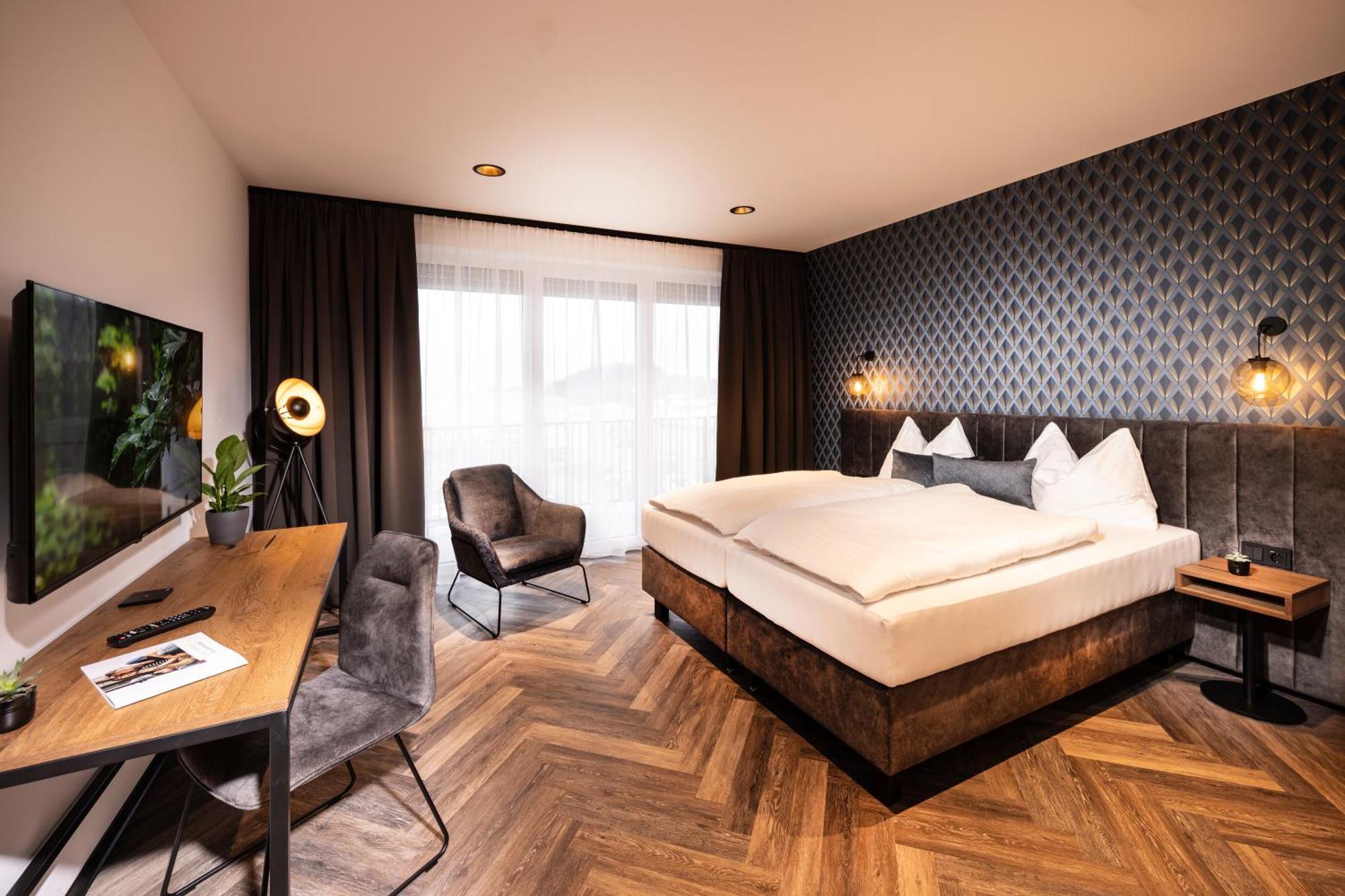 Zeit Und Raum Hotel - Self Check-In Eggelsberg 외부 사진