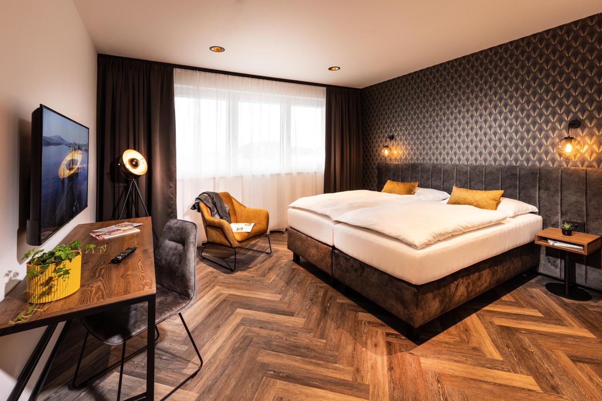 Zeit Und Raum Hotel - Self Check-In Eggelsberg 외부 사진